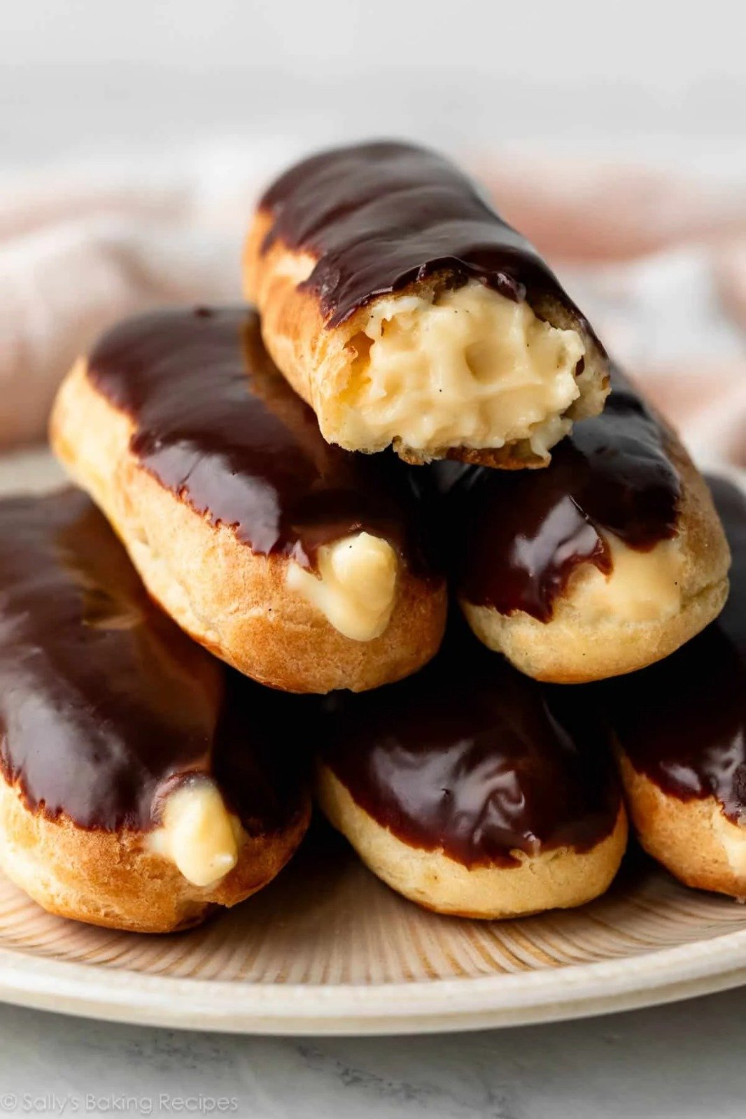 Eclairs (Cream Puff)